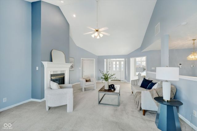 1006 Woodridge, Brownsburg, IN 46112