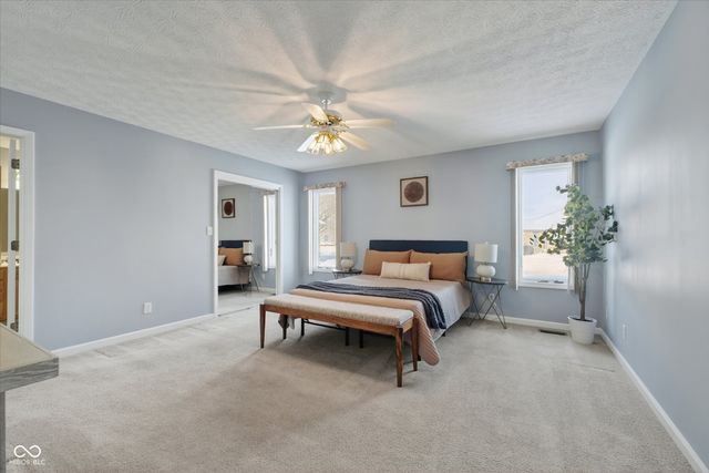 1006 Woodridge, Brownsburg, IN 46112