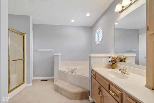 1006 Woodridge, Brownsburg, IN 46112