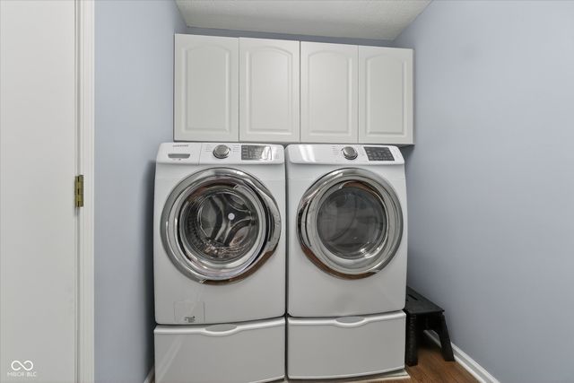 1006 Woodridge, Brownsburg, IN 46112