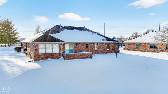 1006 Woodridge, Brownsburg, IN 46112