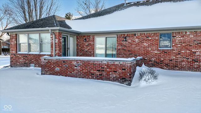 1006 Woodridge, Brownsburg, IN 46112