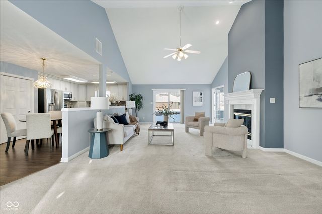 1006 Woodridge, Brownsburg, IN 46112