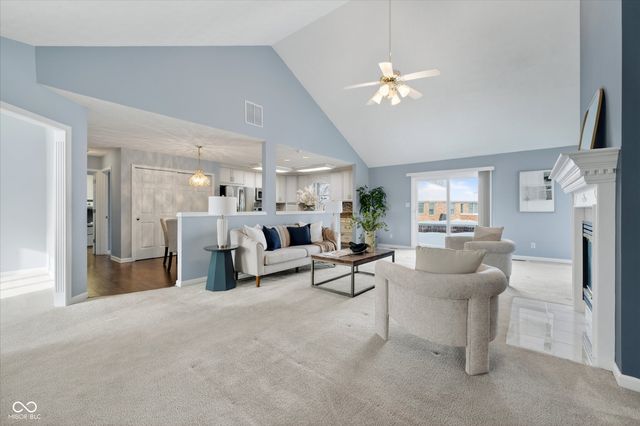 1006 Woodridge, Brownsburg, IN 46112