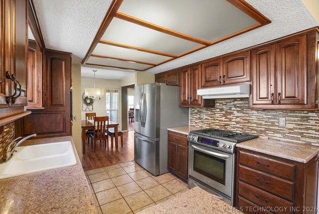 800 W Albuquerque Street, Broken Arrow, OK 74011