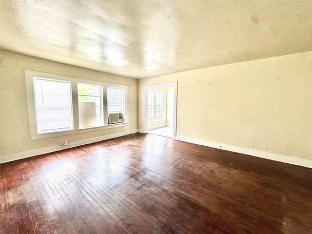 1658 W Main Street 1, Houston, TX 77006