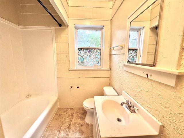 1658 W Main Street 1, Houston, TX 77006