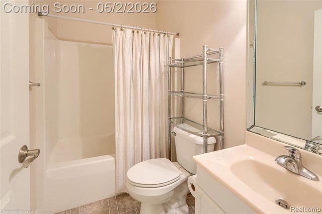 7240 Parkridge Parkway, Swartz Creek, MI 48473
