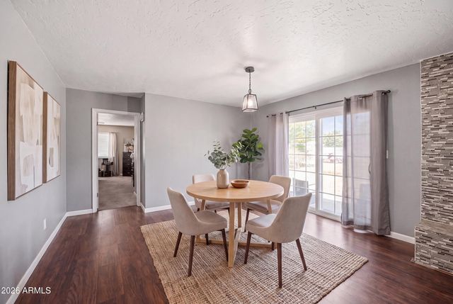 10122 W Turney Avenue, Phoenix, AZ 85037