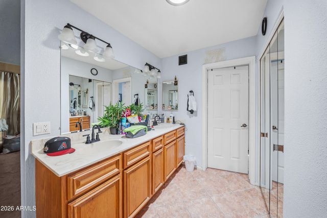 10122 W Turney Avenue, Phoenix, AZ 85037