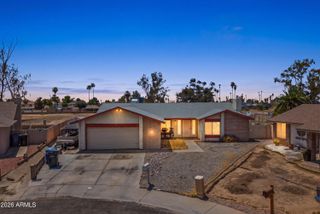 10122 W Turney Avenue, Phoenix, AZ 85037