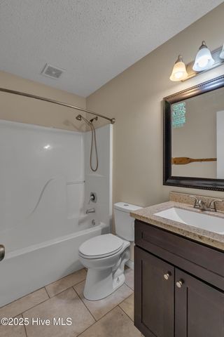 101 Donna Court, Hubert, NC 28539