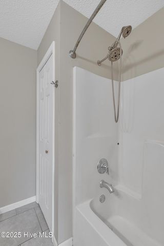 101 Donna Court, Hubert, NC 28539