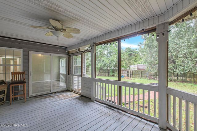 101 Donna Court, Hubert, NC 28539