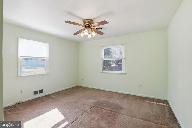 135 N FAIRFIELD DR, Dover, DE 19901