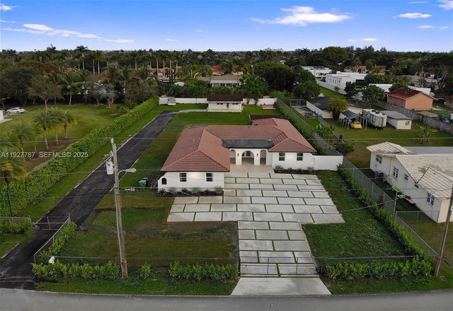 3801 SW 132nd Ave, Miami, FL 33175