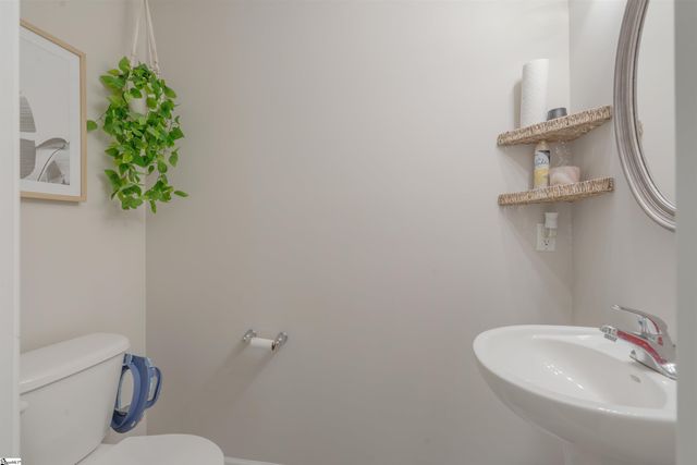 223 Stockbridge Drive, Spartanburg, SC 29301