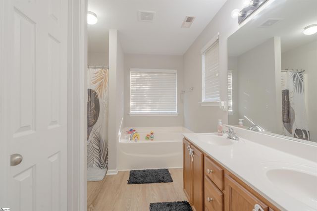 223 Stockbridge Drive, Spartanburg, SC 29301