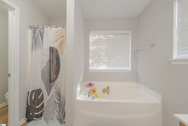 223 Stockbridge Drive, Spartanburg, SC 29301