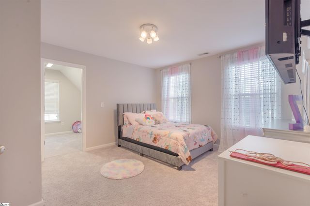 223 Stockbridge Drive, Spartanburg, SC 29301