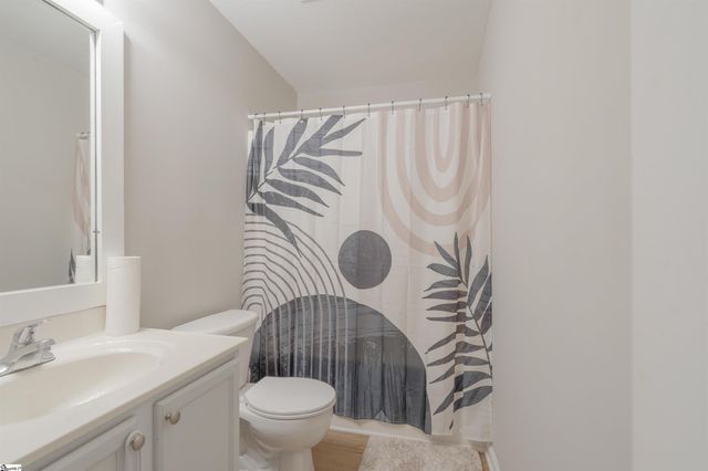 223 Stockbridge Drive, Spartanburg, SC 29301