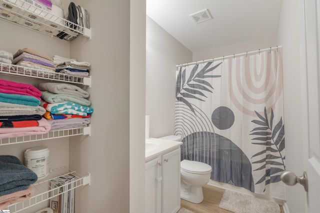 223 Stockbridge Drive, Spartanburg, SC 29301