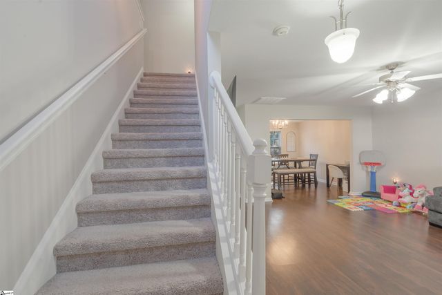 223 Stockbridge Drive, Spartanburg, SC 29301