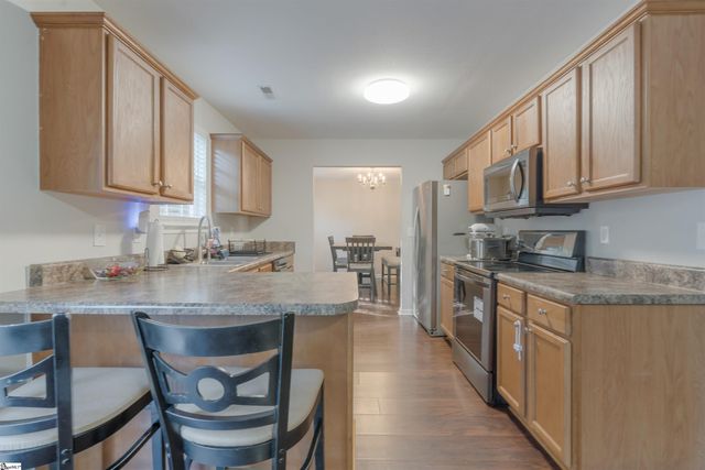 223 Stockbridge Drive, Spartanburg, SC 29301