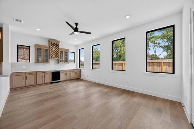 2505 Barton Creek Trail Dr, Friendswood, TX 77546