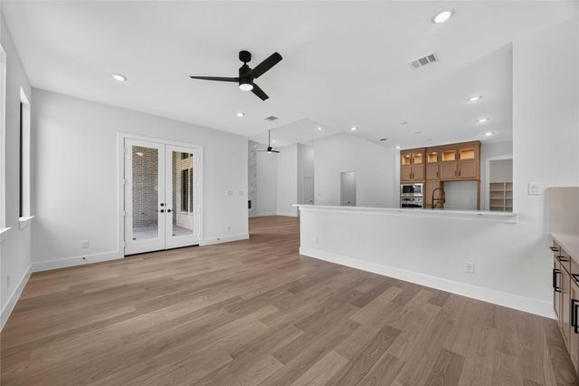 2505 Barton Creek Trail Dr, Friendswood, TX 77546