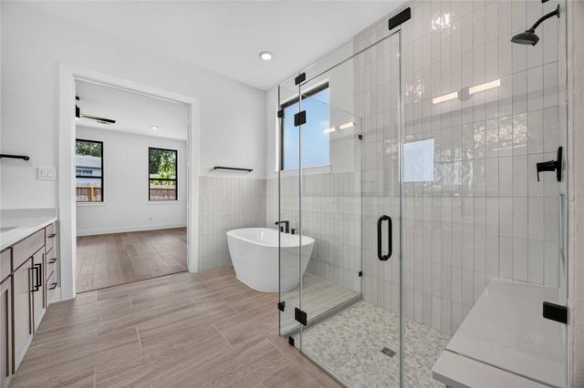 2505 Barton Creek Trail Dr, Friendswood, TX 77546