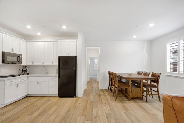 1008 Blue Range Way, Roseville, CA 95747