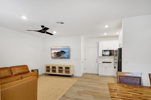 1008 Blue Range Way, Roseville, CA 95747