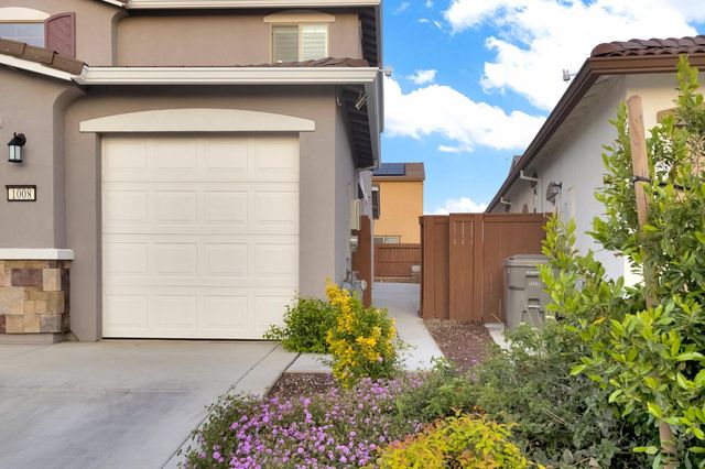 1008 Blue Range Way, Roseville, CA 95747