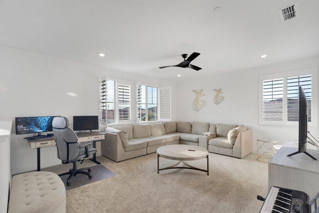 1008 Blue Range Way, Roseville, CA 95747