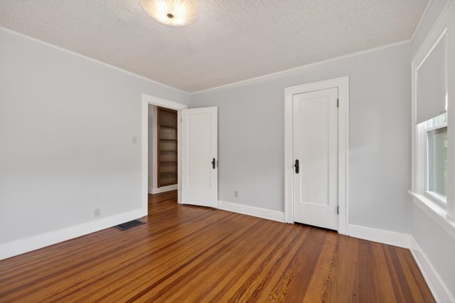 135 S Volustia Avenue, Wichita, KS 67211