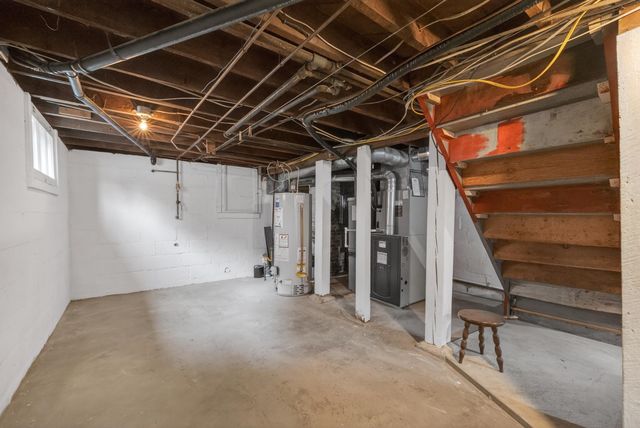 135 S Volustia Avenue, Wichita, KS 67211
