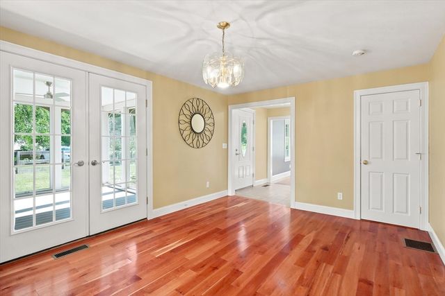 35 Elm Park, Groveland, MA 01834