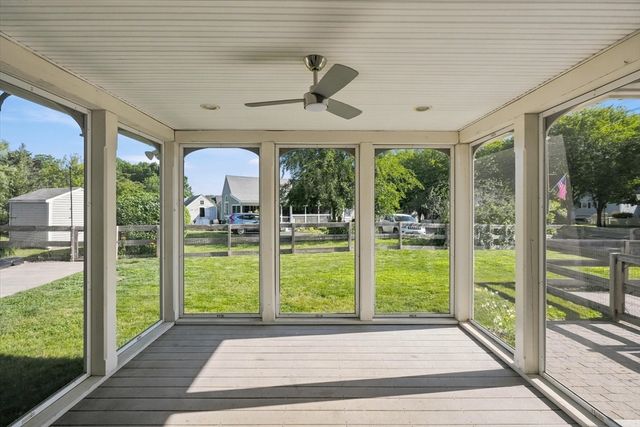 35 Elm Park, Groveland, MA 01834