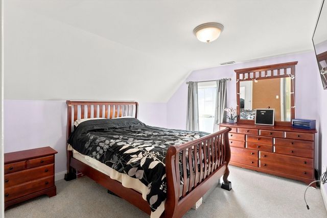 35 Elm Park, Groveland, MA 01834