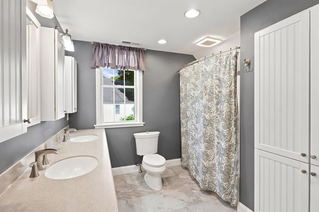 35 Elm Park, Groveland, MA 01834