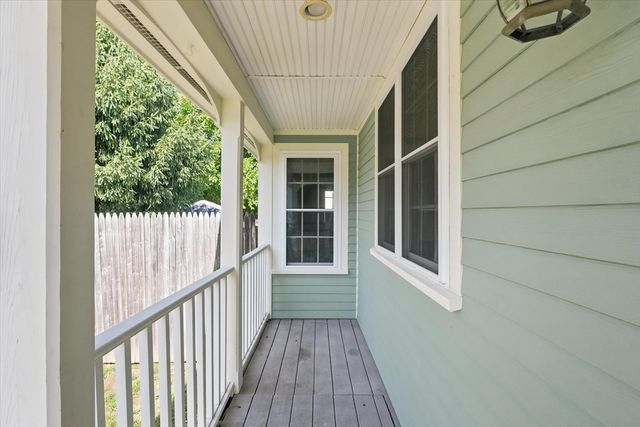 35 Elm Park, Groveland, MA 01834