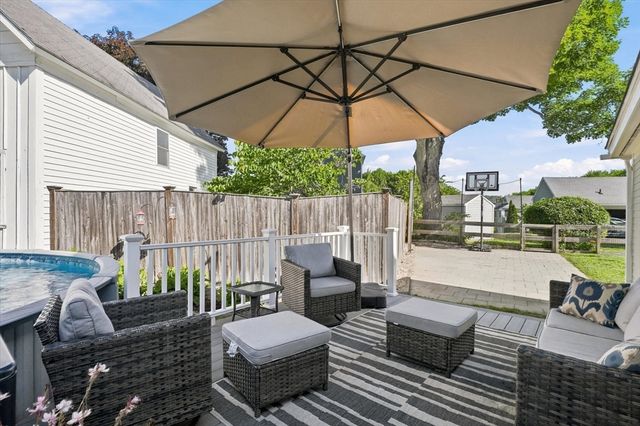 35 Elm Park, Groveland, MA 01834