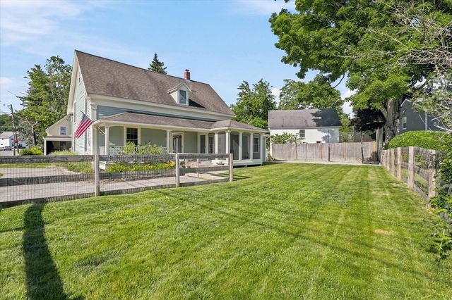 35 Elm Park, Groveland, MA 01834