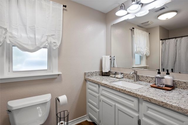 427 W 1st Street, Freeport, TX 77541