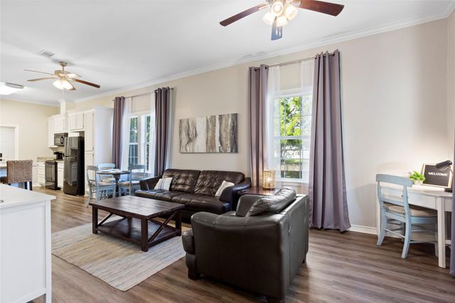 427 W 1st Street, Freeport, TX 77541