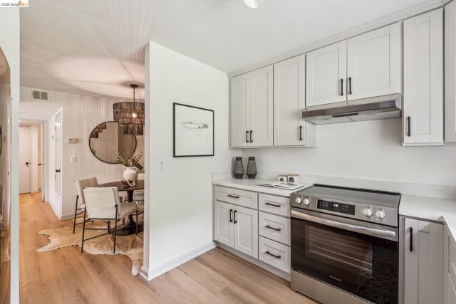 635 Canyon Oaks Dr B, Oakland, CA 94605