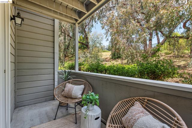 635 Canyon Oaks Dr B, Oakland, CA 94605
