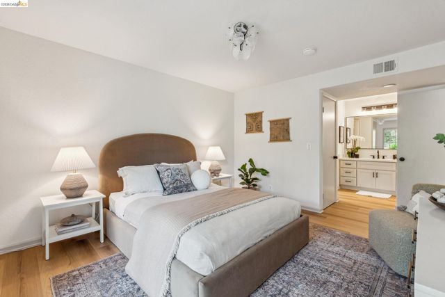 635 Canyon Oaks Dr B, Oakland, CA 94605