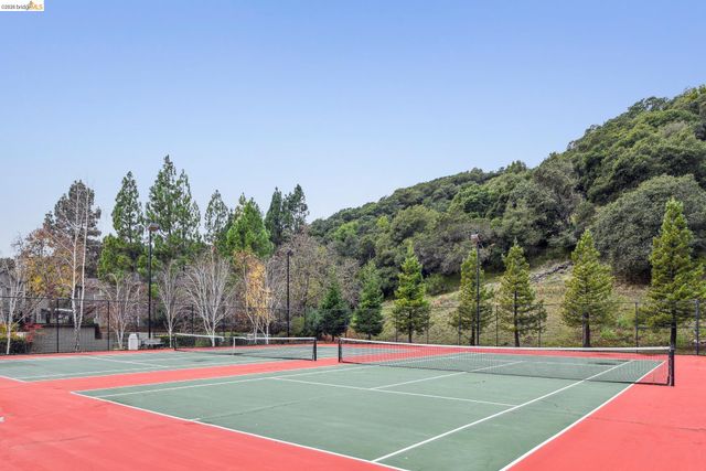 635 Canyon Oaks Dr B, Oakland, CA 94605
